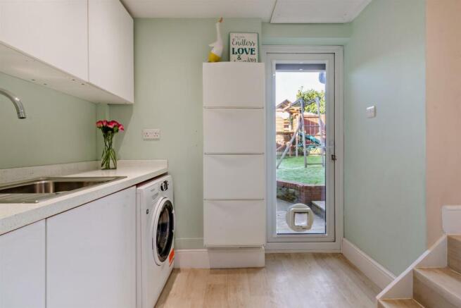 8578331-interior06-800.jpg