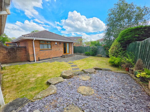 3 bed Detached Bungalow for sale Image 11