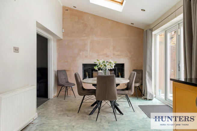6 bed Detached for sale Image 6