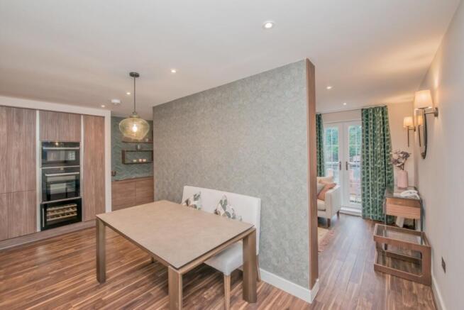 2 bed Flat for sale Image 7