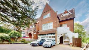Flat 2, 23, Shepherds Hill, Hornsey, London N6 5QJ