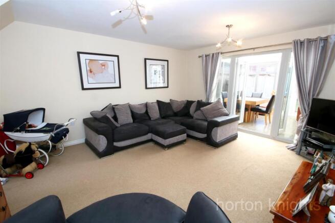 OPEN PLAN LIVING ROOM