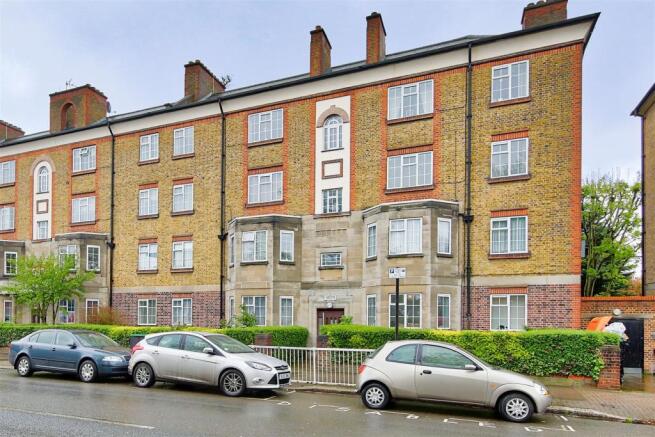 22_cumber_house_merton_road_image4_14104_4.jpg