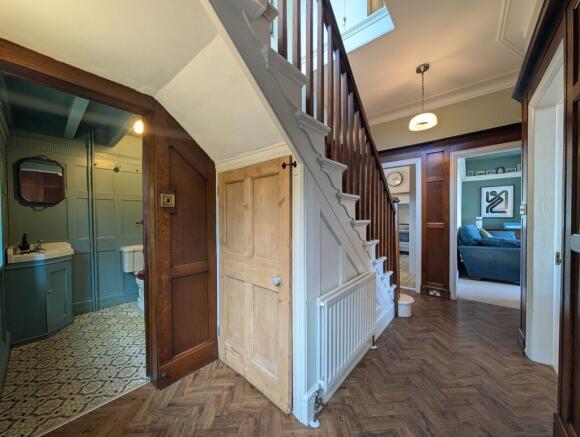 4 bed Semi-Detached for sale Image 10
