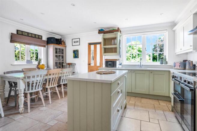 Kitchen/Breakfast Rm