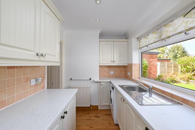 2 bed Bungalow for sale Image 6