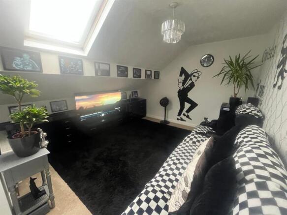 5 bed Terraced for sale Image 4