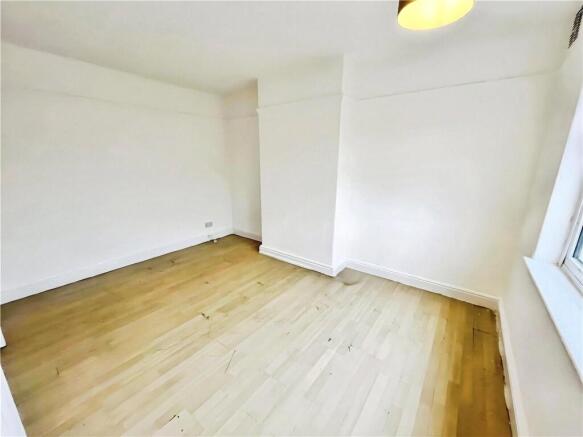 3 bed Terraced to rent Image 10