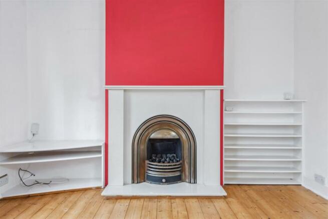 LOUNGE FIREPLACE