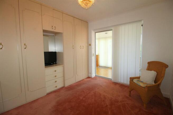 Poulton Avenue, 44, bed 2 (2).JPG