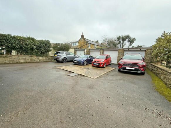 3 bed Apartment for sale Image 10