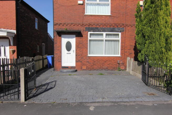 Albion Drive, Droylsden M43