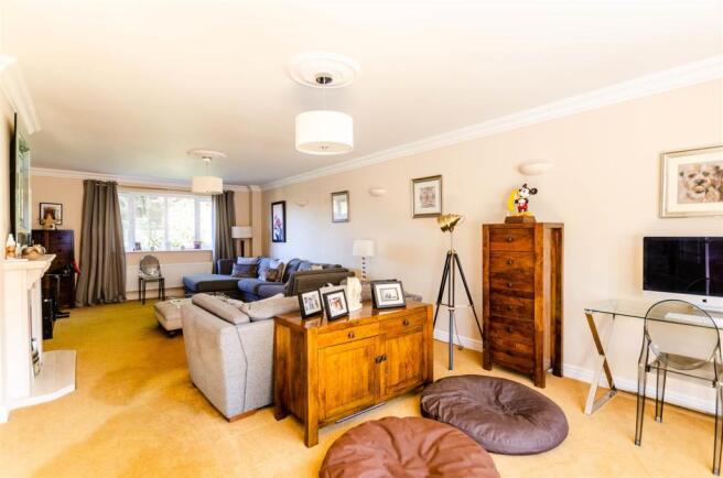 The Street, Brundall-2.jpg