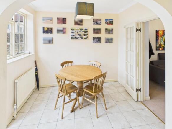 Lower Road, Chalfont St. Peter, Buckinghamshire, SL9 photo 4