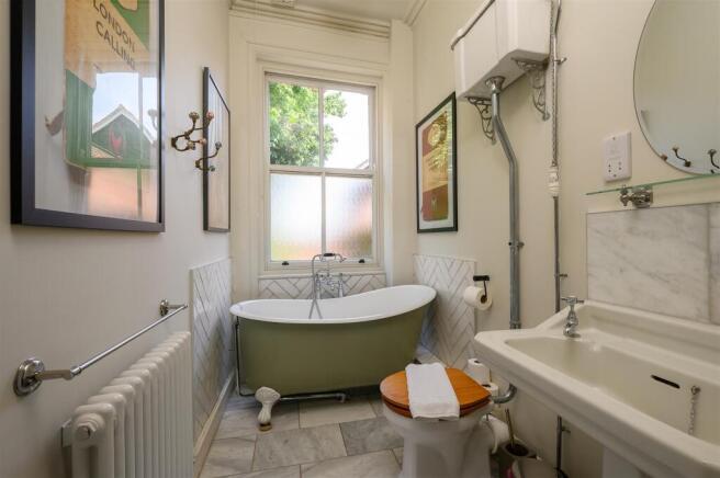 3 bed House for sale Image 12