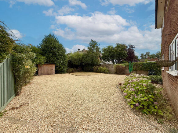 Parking/Garden