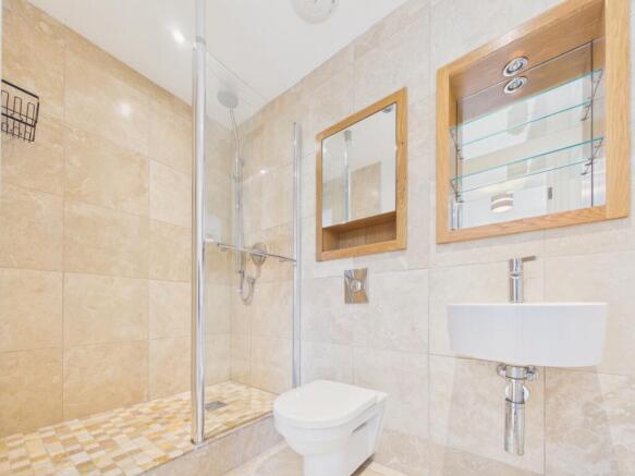 1 bed Ground Flat for sale Image 5