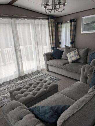 3 bed Park Home for sale Image 4