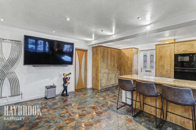 2 bed Detached Bungalow for sale Image 7