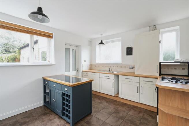 1, Redlands Close Solihull_24.jpg