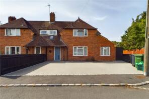 6, Lambfields, Theale, Reading RG7 5DB