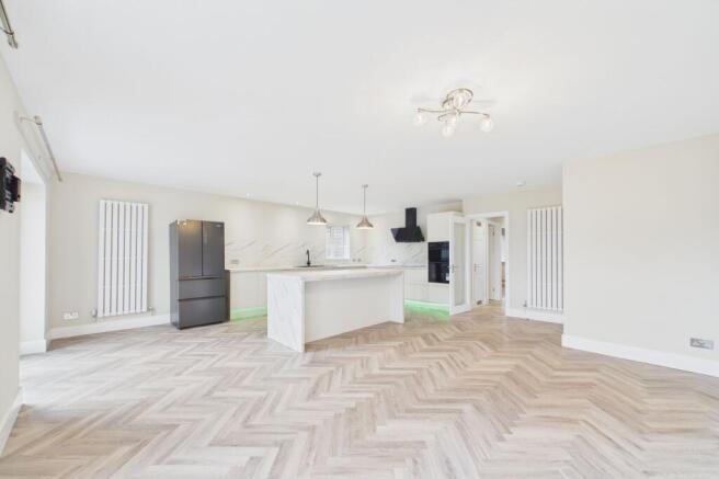 Kitchen / Living room