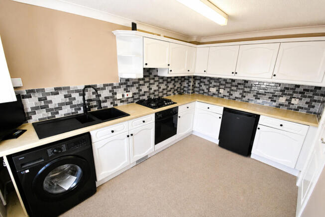 3 bed Town House for sale Image 10