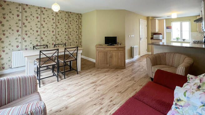 Lounge/kitchen/di...