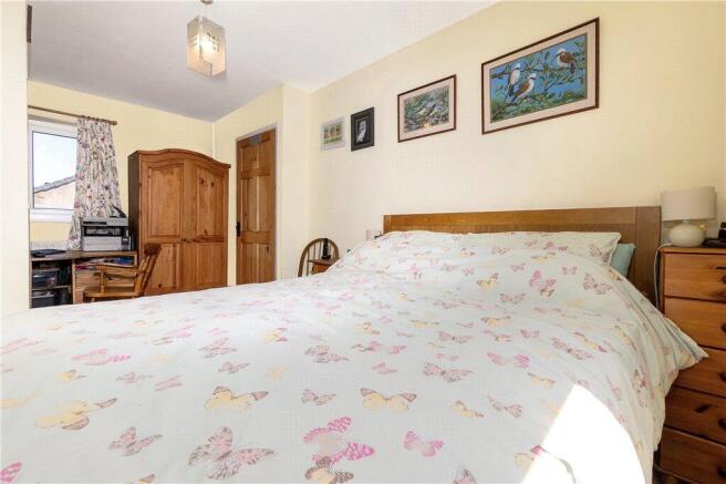 3 bed Semi-Detached for sale Image 9