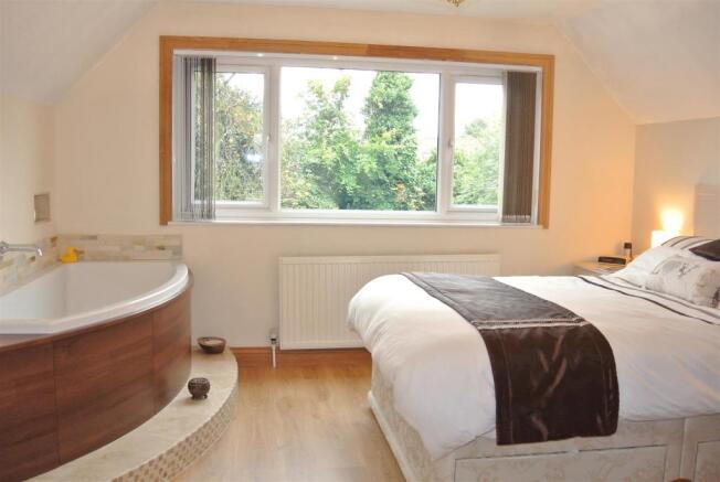 Bedroom 2.JPG