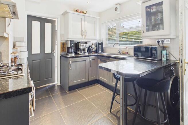 2 Friars Garth, Cartmel, Grange-over-Sands, Cumbria, LA11 6PJ photo 4