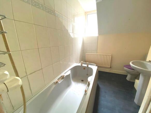 bath attic.JPG