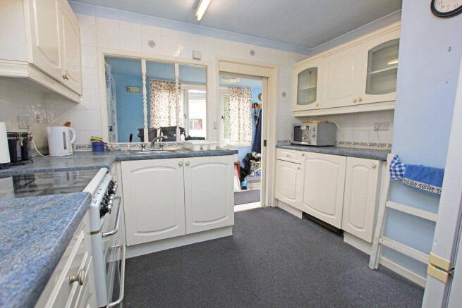 2 bed Detached for sale Image 6