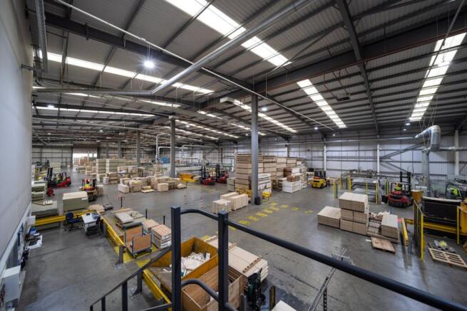 Unit 25 Ferry Lane Industrial Estate 3.jpg
