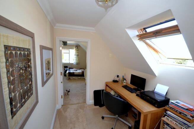Photo 12