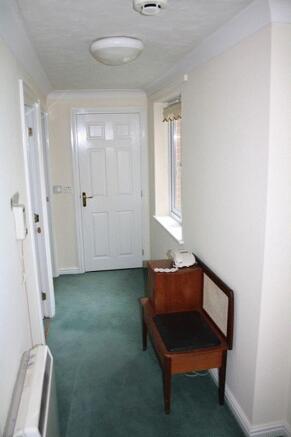 ACCOMMODATION/ENTRANCE HALL