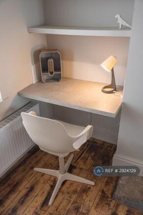 2 bed Terraced to rent Image 4