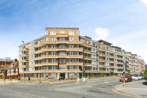 16, 143 Viceroy Lodge, Kingsway, Hove BN3 4RA