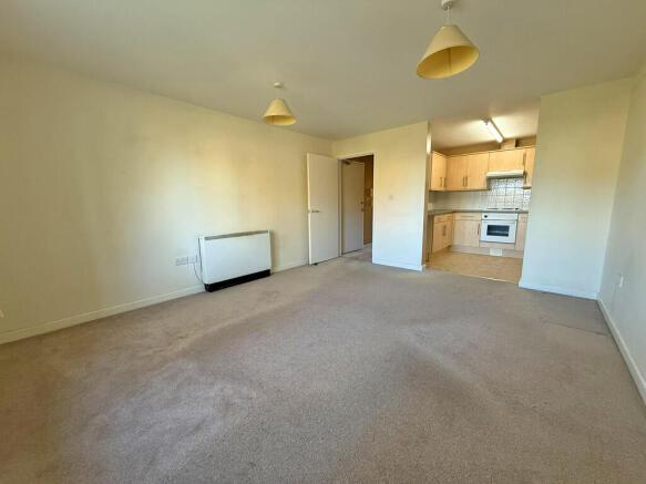 2 bed Apartment for sale Image 5