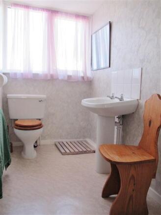 Toilet (rear)