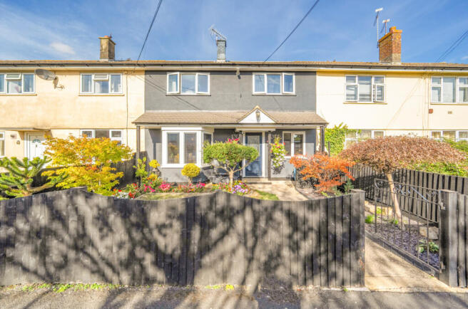 3-bed terraced on Oakford Walk, Walcot, Swindon, SN3, £235,000