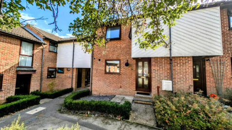 Sutherland Close, Whitehill, Hampshire, GU35