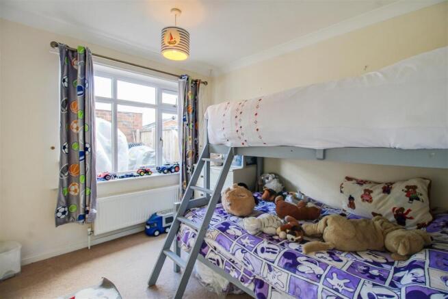 3 bed Semi-Detached Bungalow for sale Image 7