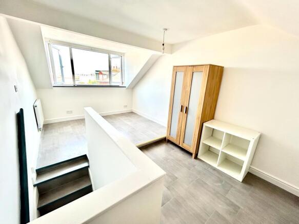 3 bed House to rent Image 9