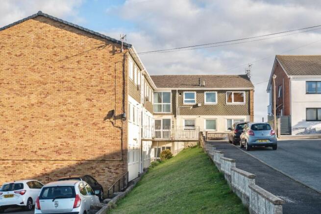 Uppercliff Close