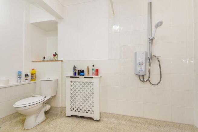 Ground Floor Wet Roo