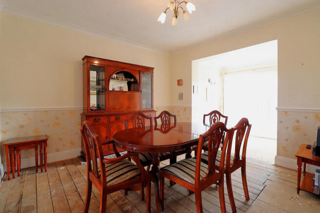 3 bed Semi-Detached for sale Image 5