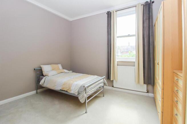 2 bed Flat for sale Image 9