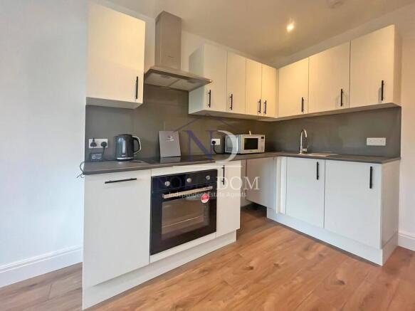 SPLIT-LEVEL TWO BEDROOM FLAT IN NORTHOLT