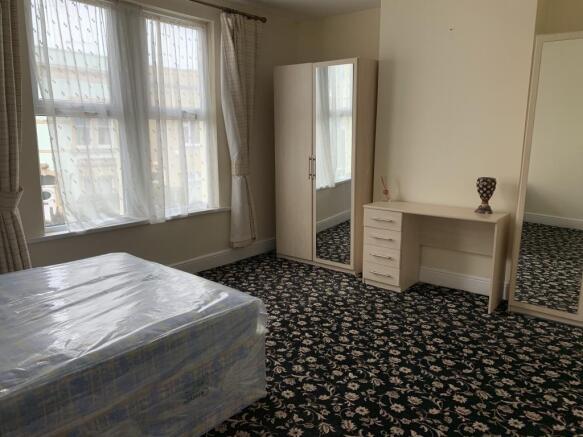 5 double bed, Easton (1)